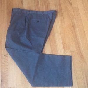 Haggar Men’s slacks size 42x32
